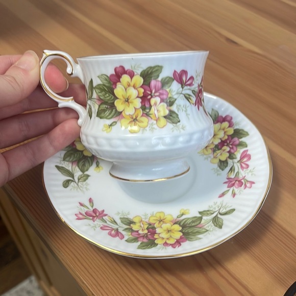 Vintage Queen's Tea and Saucer Set - Picture 1 of 8